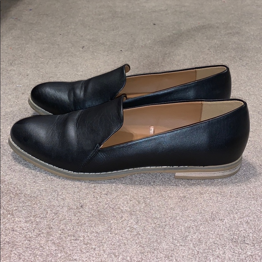 ▪️Black Loafers◾️